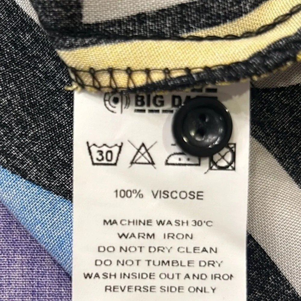 Big Dart Multicolored Abstract Art Deco Button-Up… - image 7